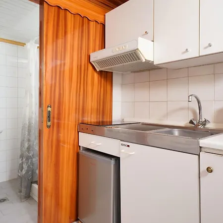 Plane Tree Apartment *