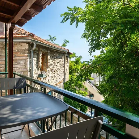 Plane Tree Apartment