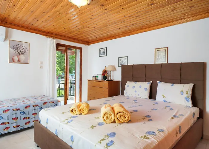 Plane Tree Μαριές